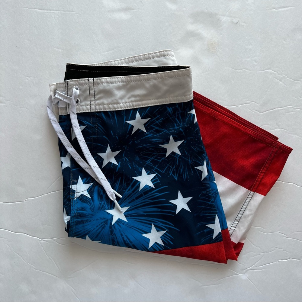 Vans Men’s Board American Flag Swim Shorts | Size: 28/16